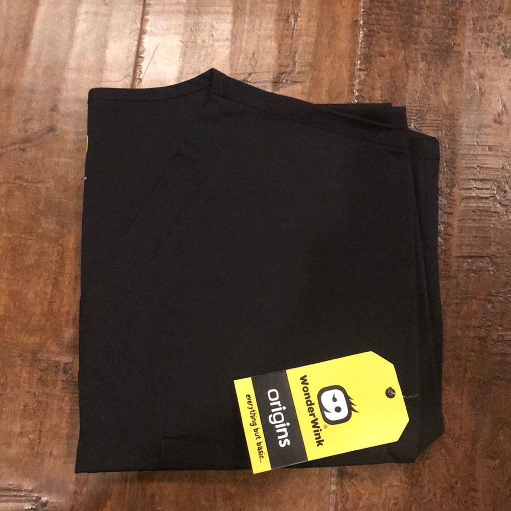 New With Tags! WonderWink Scrub Top!